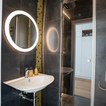About Art Vip Apartament Wrocław